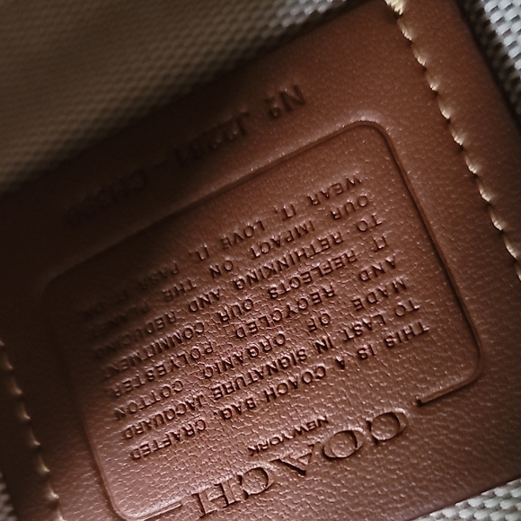 Coach Rogue 20 – Signature Textile Jacquard with Varsity Patches - Picture 8 of 16